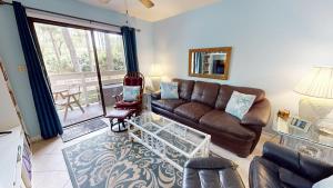 Fiddlers Cove 22D