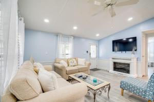 Golf and Pool Access Home with Yard in Lady Lake