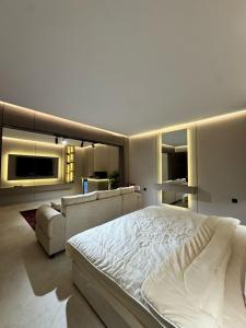 استديو مميز بجلسة ودخول ذاتي