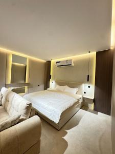 استديو مميز بجلسة ودخول ذاتي