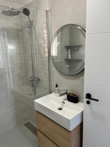 Apartmento Hana con terraza - después de la renovación general - 4hvězdičkové hotely ve městě La Mata