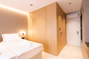 UYO studio and rooms