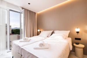 UYO studio and rooms