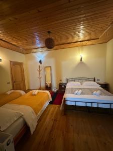 Deluxe Two-Bedroom Apartment with Garden View room in konaku