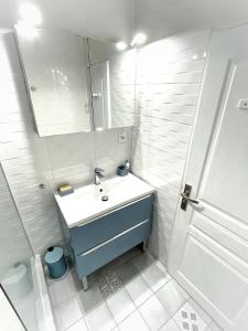 Appartements Charming 3 bedroom with stunning views 5 minutes from the beaches : Appartement 3 Chambres
