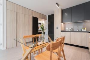 Facing Araucano Park 2BR 2 BA In Las Condes