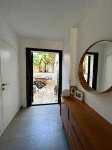 Villas Maison d-architecte avec piscine au centre-ville : photos des chambres