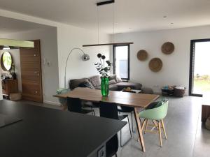 Villas Maison d-architecte avec piscine au centre-ville : photos des chambres