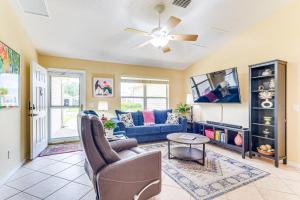 Peaceful Escape with Golf Cart in The Villages!