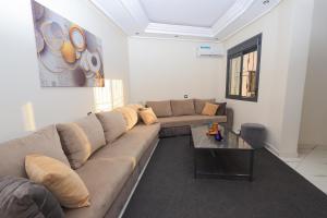 Duplex familial 3 chambres au cœur de la Corniche de Tanger