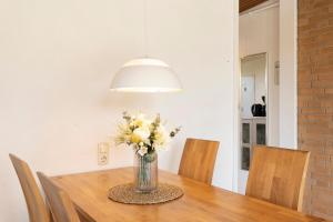 Zwergenhaus mit Meeresrauschen