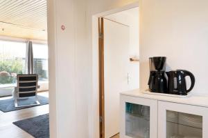 Zwergenhaus mit Meeresrauschen