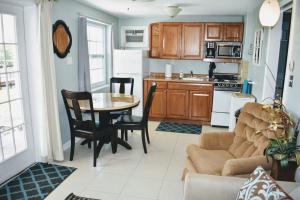 Casey Key 1-Bed Dockside Villa