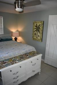 Casey Key 1-Bed Dockside Villa