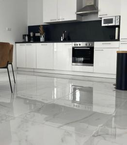 Neubau Apartment 4 Zimmer 111 Quadratmeter inklusive Küche Große Balkonterasse 2x Bad Auto Parkplatz Citynah Braunschweig