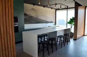 Prime Las Condes Escape Modern 2BR for 4