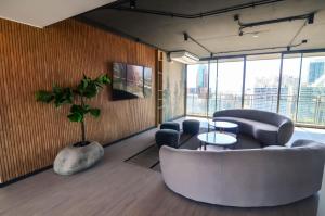 Prime Las Condes Escape Modern 2BR for 4