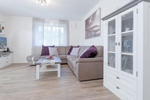 Brenkenhagener Weg 8-10 Wohnung 1