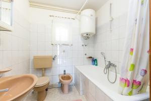 Apartments by the sea Mastrinka, Ciovo - 24018