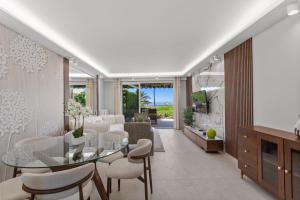 REF 2004 - Cannes - Sea view apartment for rent
