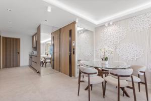 REF 2004 - Cannes - Sea view apartment for rent