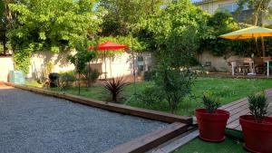 Superbe T3- Two bedrooms appartment with garden and pétanque! Perfect Spot!