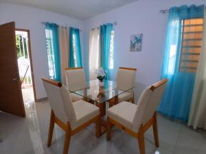 Homes Aysha