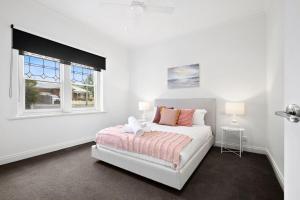 Luxe 4BR Family Sanctuary in Newtown