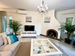 Elegant Coastal Escape