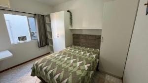 Apto Centrinho Ingleses 150m do mar