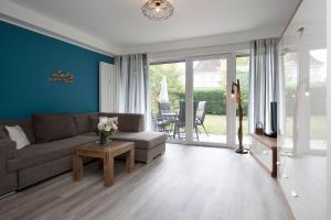 Waldstraße 8 Küstenblau