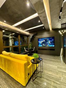 LS 803 Flat Alto Padrão Localizado em Tambaú