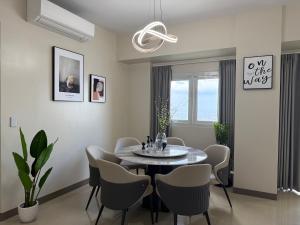 Luxurious Modern Cozy Manila Bayview Pool View 1 2 3 Bedrooms Near Manila Airports Okada Solaire MOA