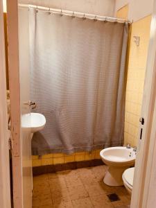 Amplia y tranquila habitación