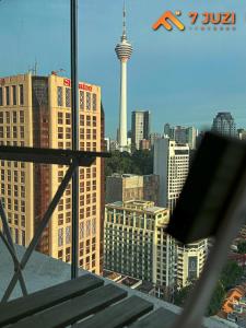 KL Tower View Luxury Cozy& Spacious Suite 4-5 Pax