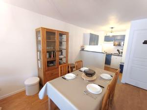 T2 cabine pour 4 pers, balcon, parking – Saint-Lary-Soulan - FR-1-457-379