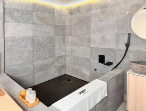 Phòng Giường Đôi 5 (Double Room 5)