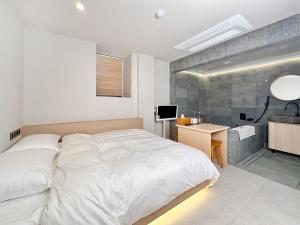 Phòng Giường Đôi 5 (Double Room 5)