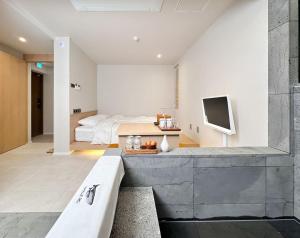 Double Room 6