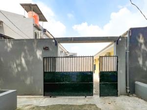 Graha Indah Ngagel Surabaya RedPartner