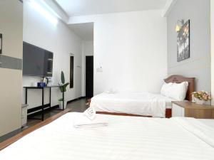 Nhà Nguyên căn liền kề Bùi Viện Street 6 phòng 8 giường