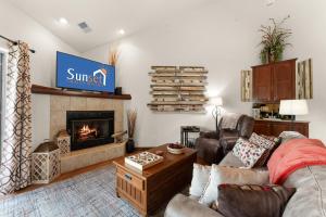Two-Bedroom Apartment room in Reflection Retreat condo