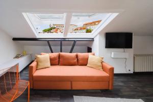 Group-Friendly 4BR Lisbon Duplex Castle View