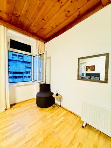Comfortable 4BR Apt for 12 Close to FAC Platz