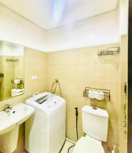 Prime Spot near MOA & Airport