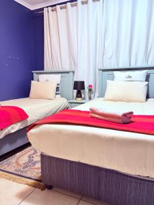 43 Home self Catering with backup power and High speed WiFi