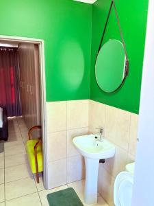 43 Home self Catering with backup power and High speed WiFi