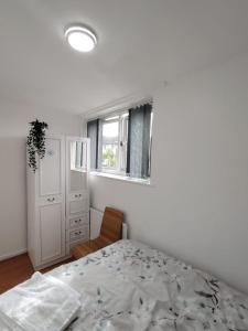 Luxury 4 Bed 3 bath 6 mins from City Renter