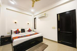 FabHotel Velvet Suites Near Millennium City Centre Gurugram