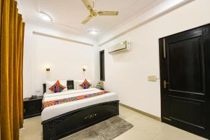 FabHotel Velvet Suites Near Millennium City Centre Gurugram
